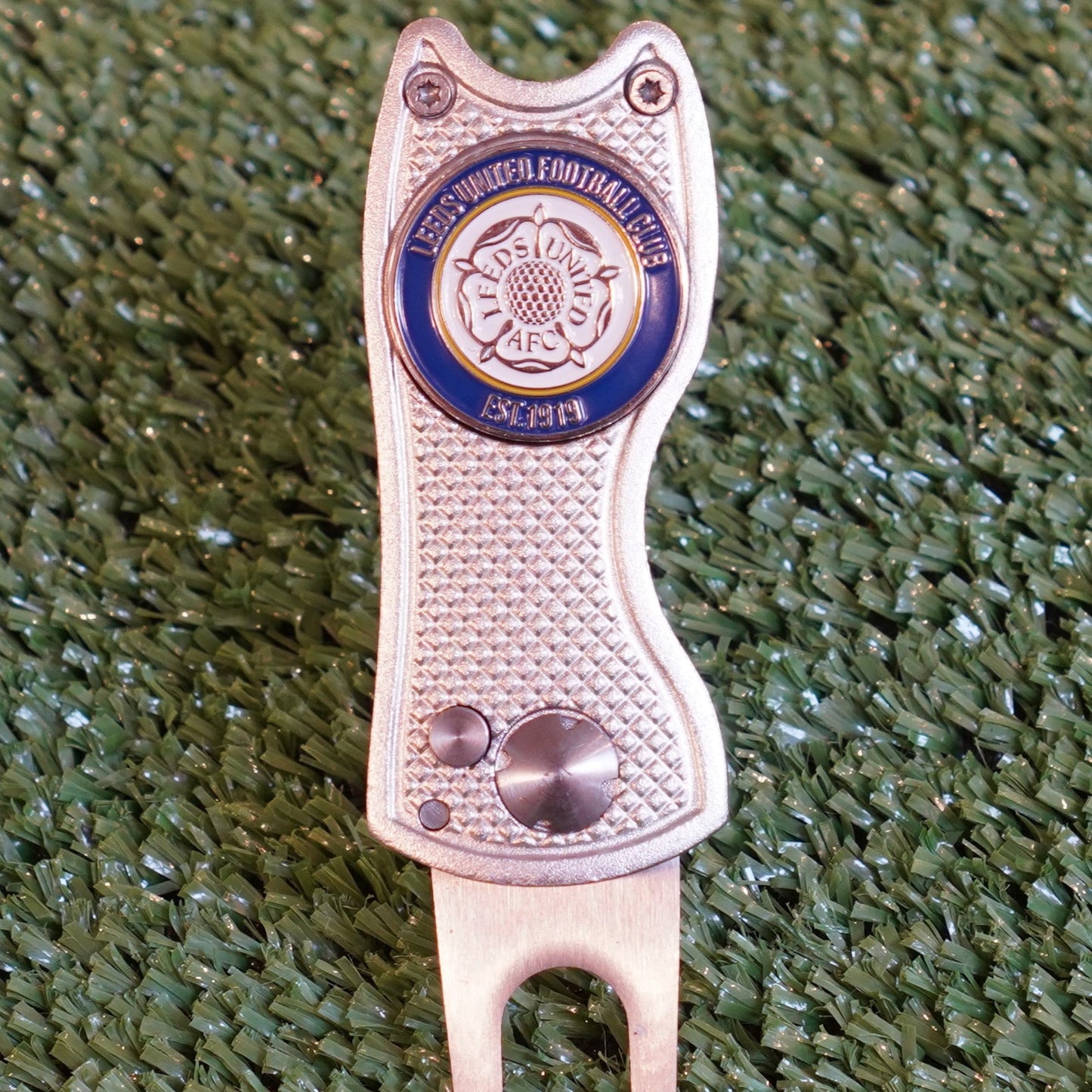 Leeds United Golf Ball Marker with Pitch Mark Tool