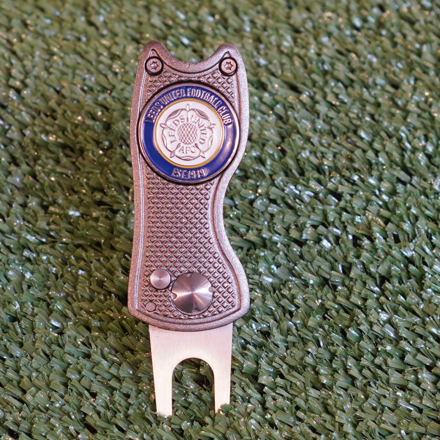 Leeds United Golf Ball Marker with Pitch Mark Tool