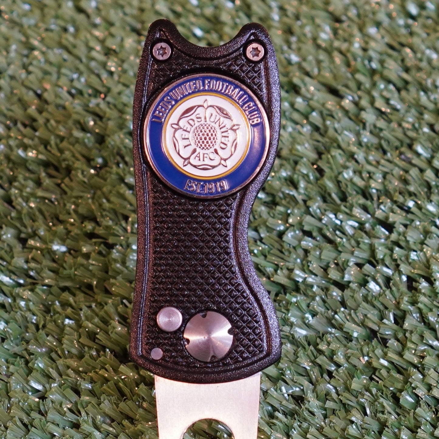 Leeds United Golf Ball Marker with Pitch Mark Tool