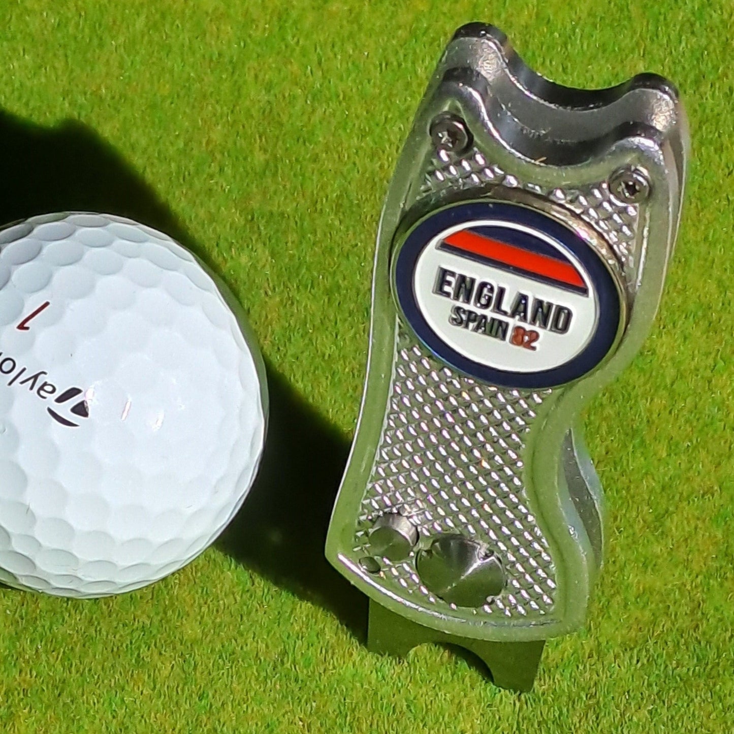 England Metal Ball Marker with Pitchmark Repair Tool