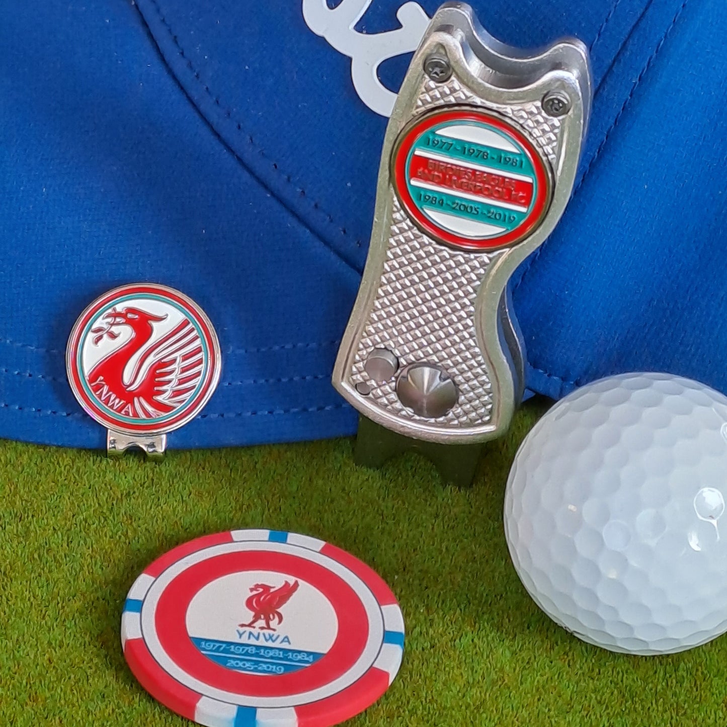 Liverpool - Pitch Mark Repair Tool, Cap Clip and 2 Metal Ball Markers