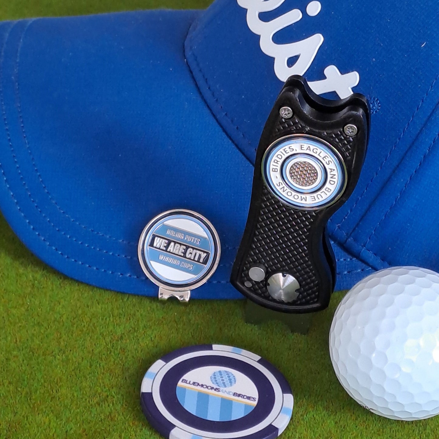 Manchester City - Pitch Mark Repair Tool, Cap Clip and 2 Metal Ball Markers