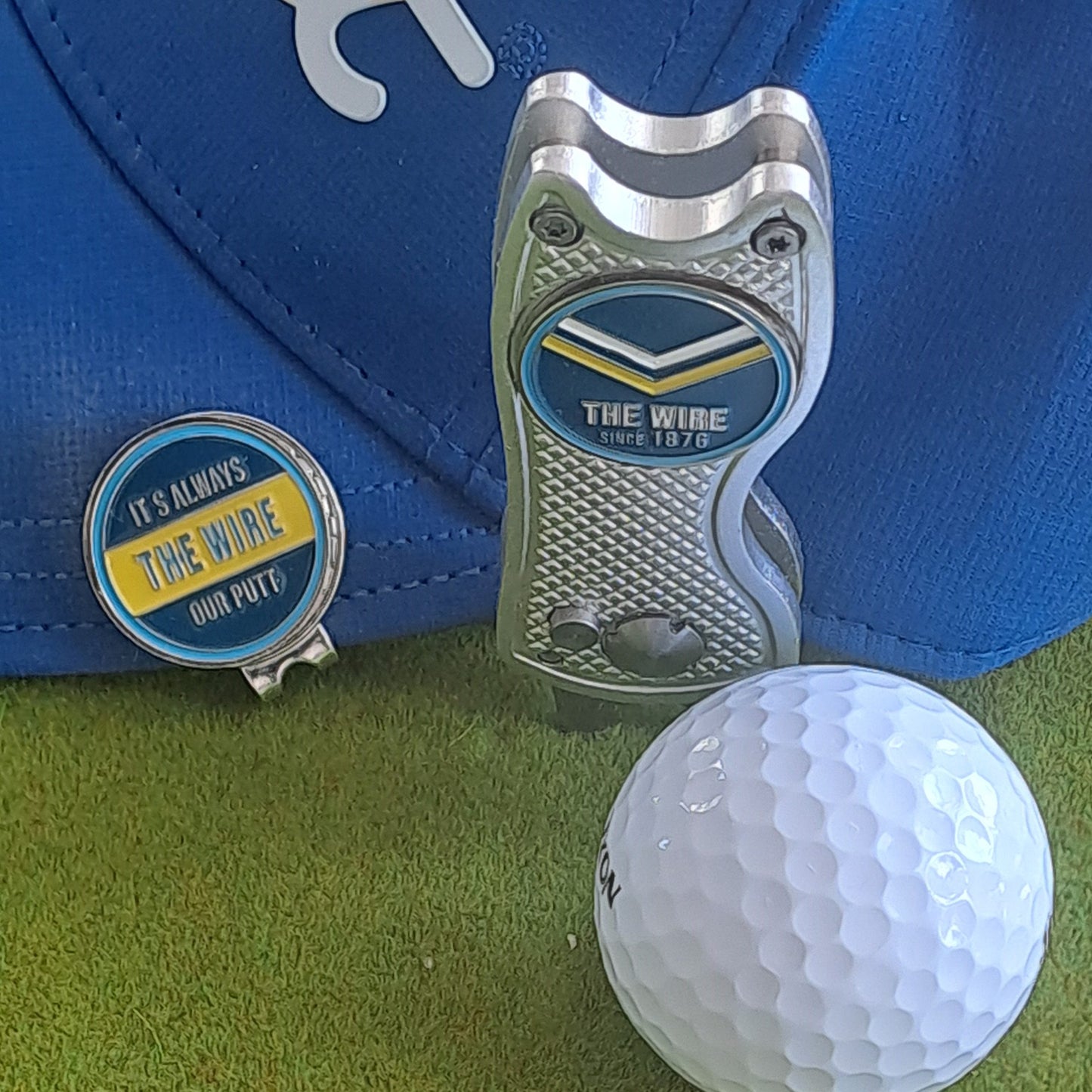 Warrington - Pitch Mark Repair Tool, Cap Clip and 2 Metal Ball Markers