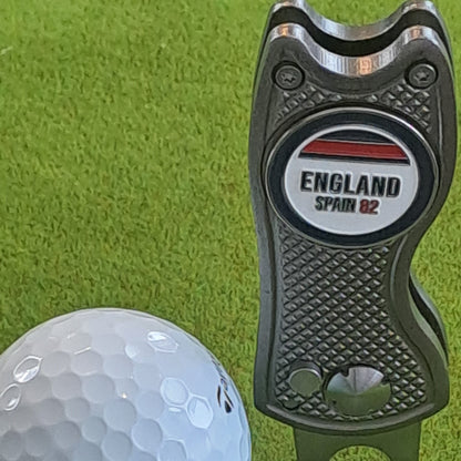 England - Pitch Mark Repair Tool, Cap Clip and 2 Metal Ball Markers