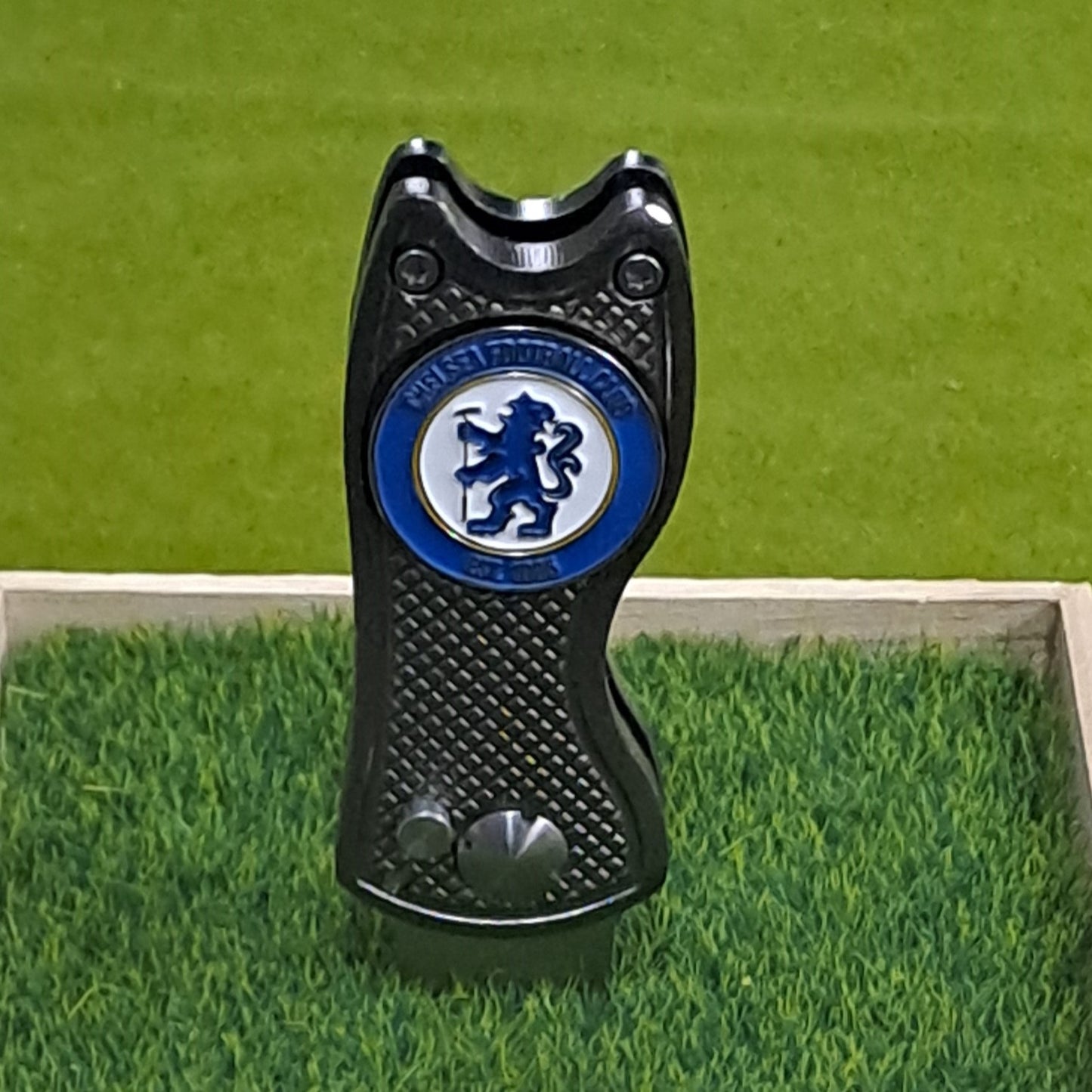 Chelsea Metal Golf Ball Marker with Pitch Mark Tool