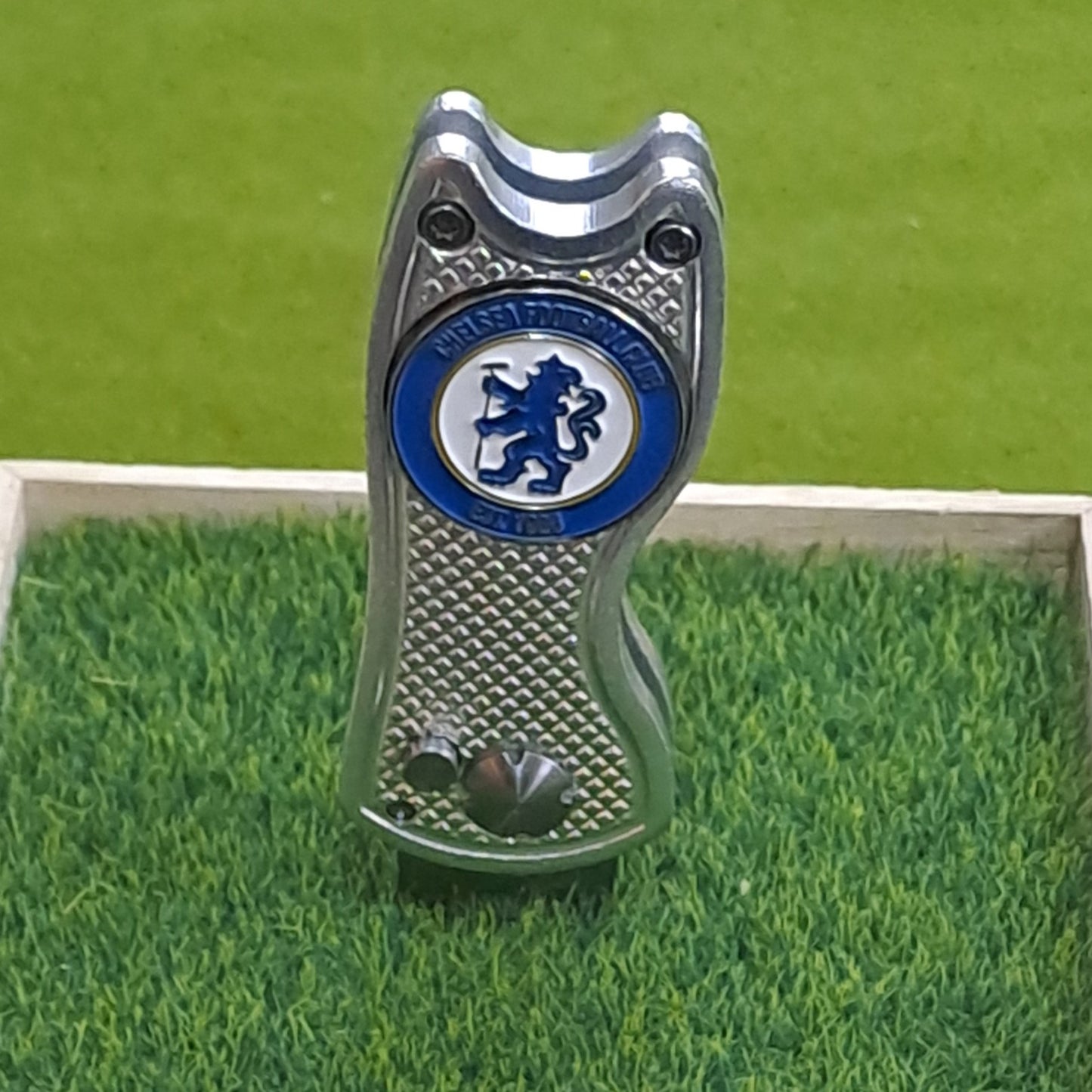 Chelsea Metal Golf Ball Marker with Pitch Mark Tool