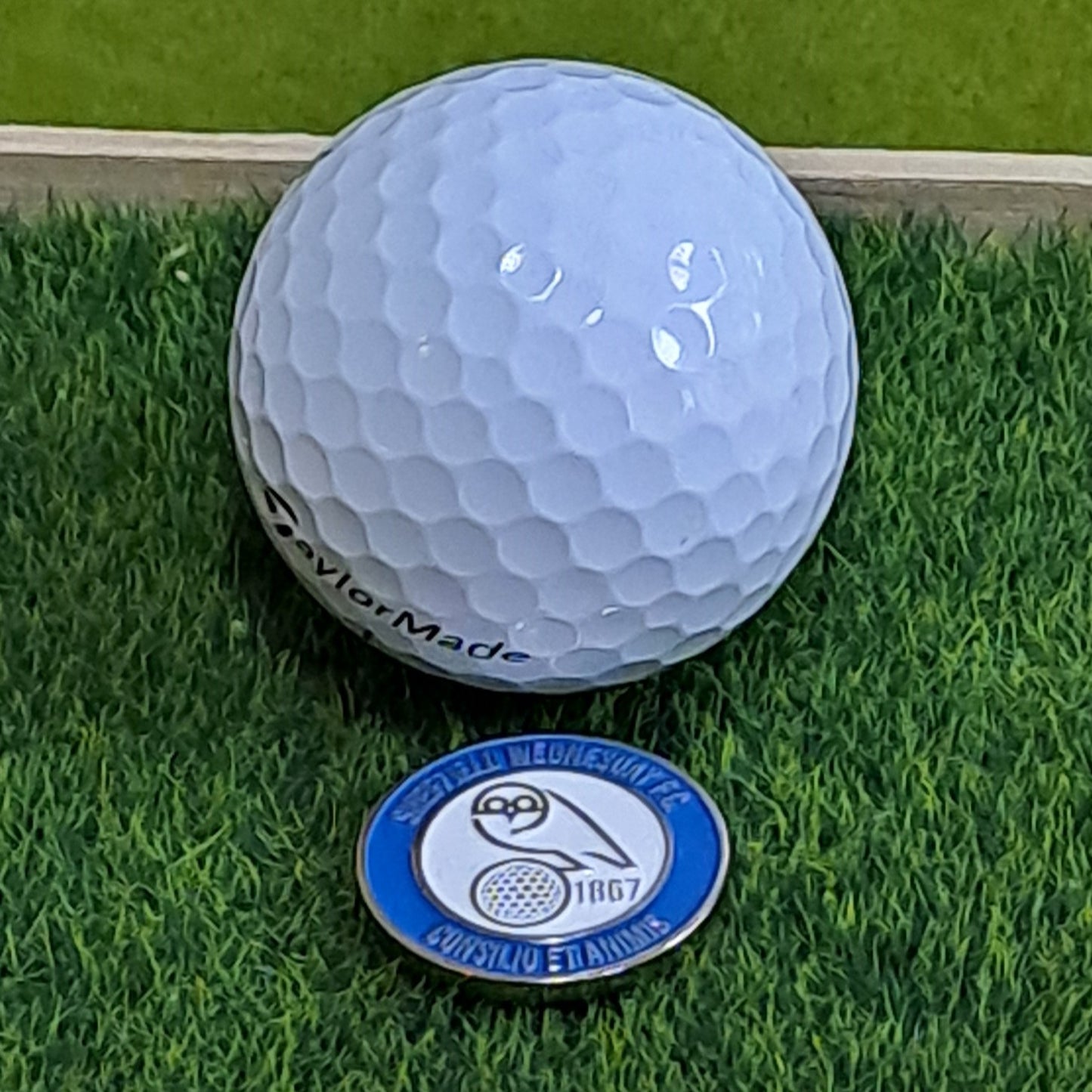 Sheffield Wednesday Golf Ball Marker with Pitch Mark Tool